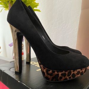Black Cheetah/Gold Heels